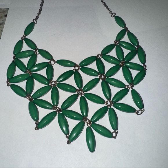 Green Chunky Bib Statement  Necklace Gold-tone Chain - Picture 5 of 6